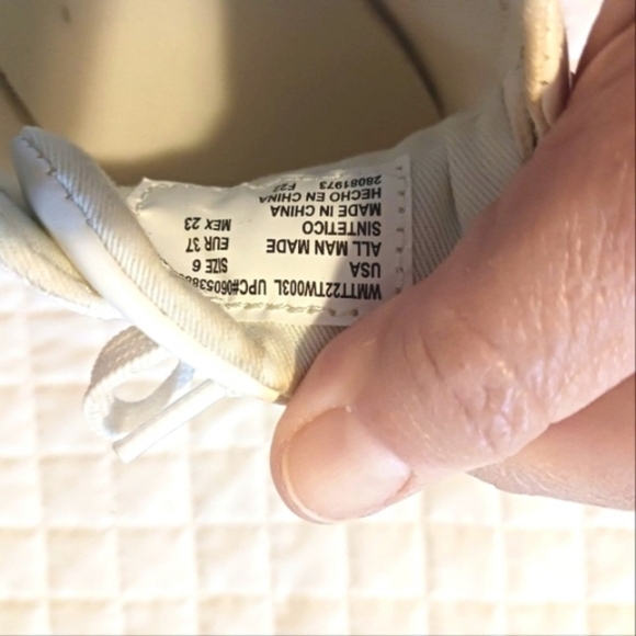 Time and Tru White Sneakers - Picture 7 of 8